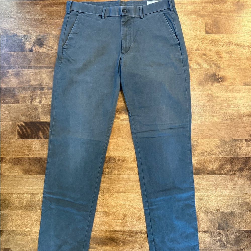 GAP Men's Straight Leg Pants